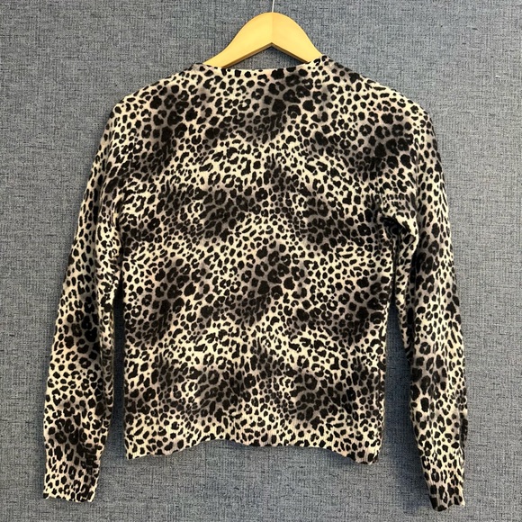 Cashmere Madison Gray and Black Animal Print Cardigan Women’s Medium #CBK - Picture 3 of 5